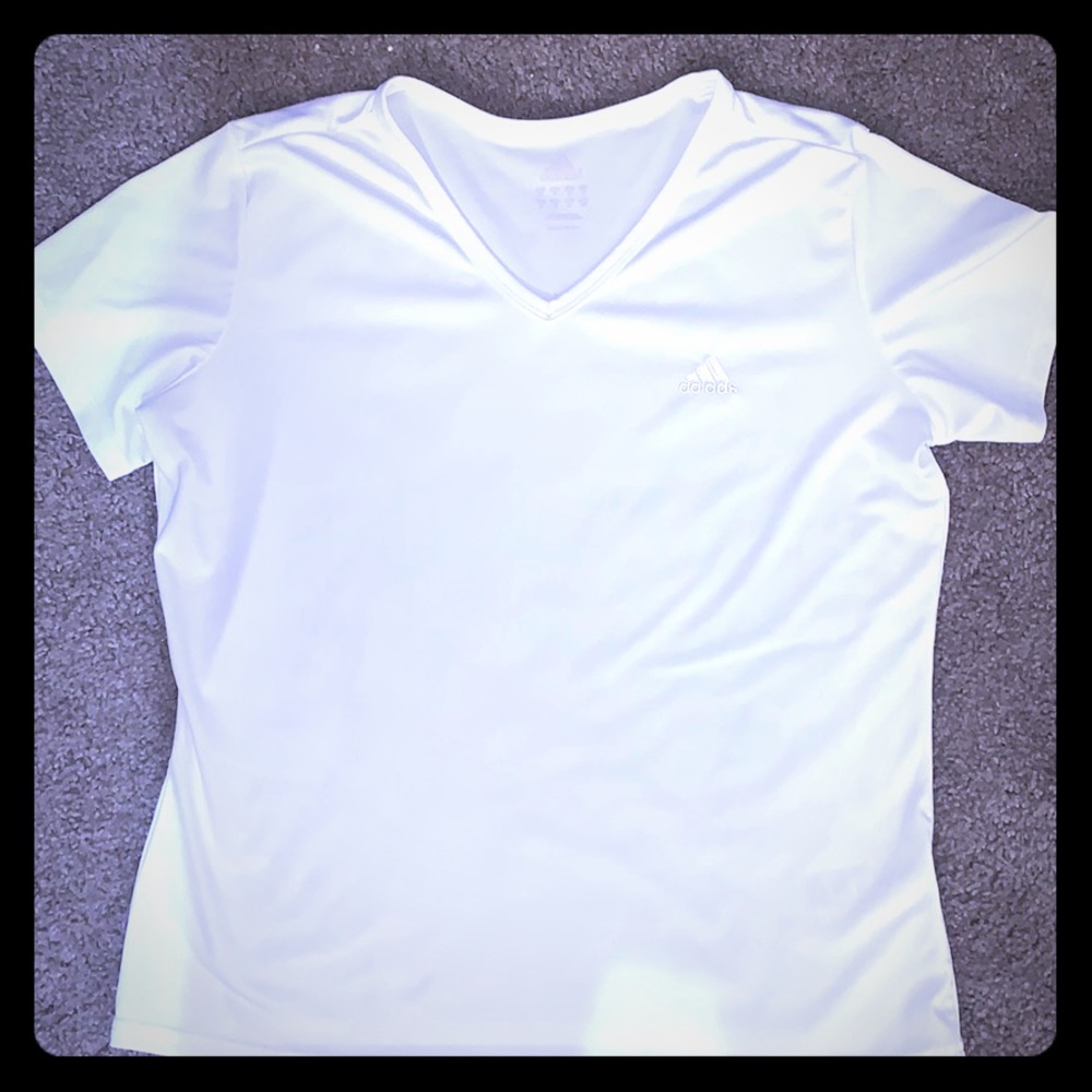 Women’s size medium Adidas v neck tee
